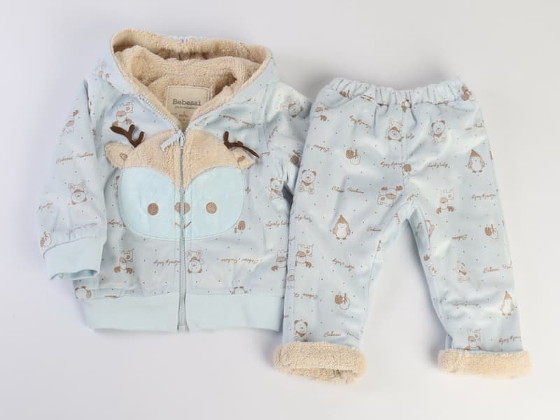 کاپشن نوزاد تازه متولد شده